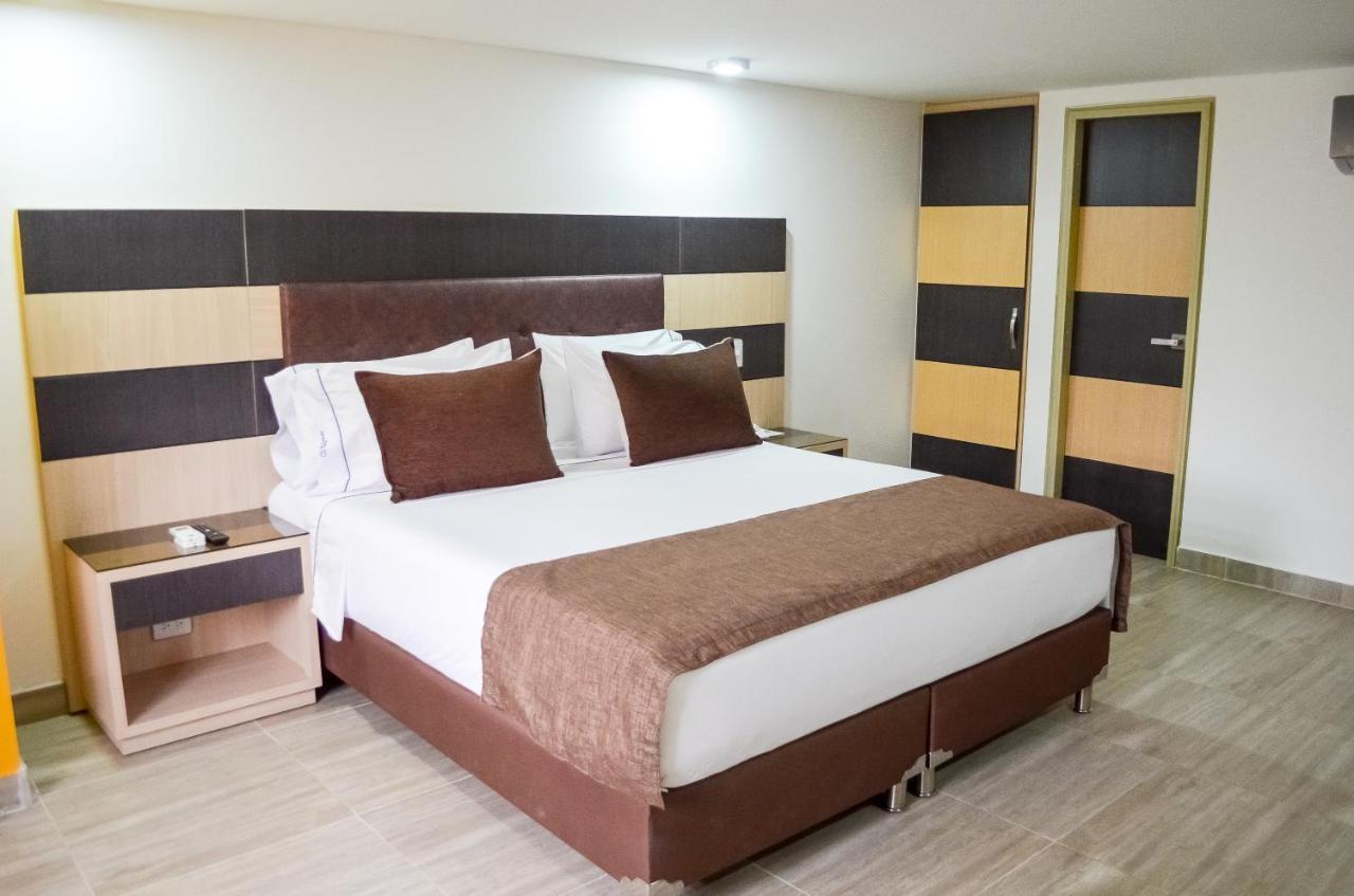 Hotel Parque 70 Medellín Buitenkant foto
