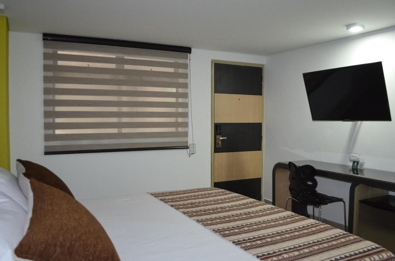 Hotel Parque 70 Medellín Buitenkant foto