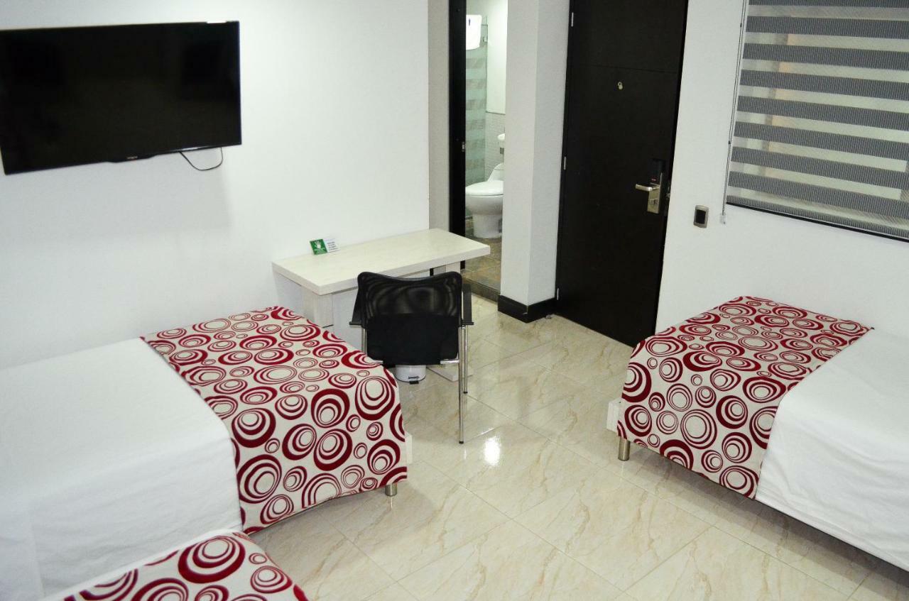 Hotel Parque 70 Medellín Buitenkant foto