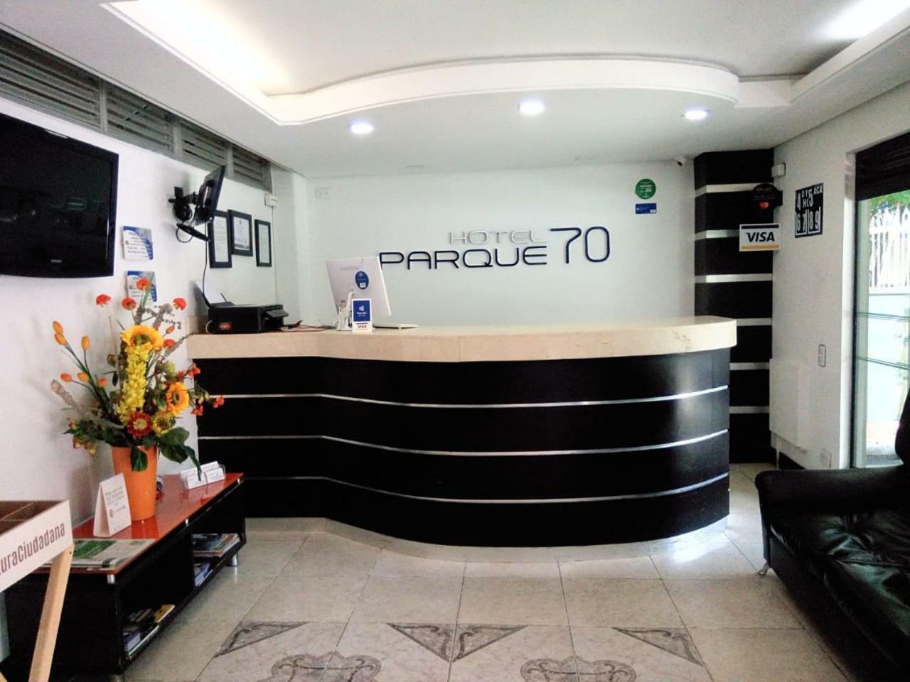 Hotel Parque 70 Medellín Buitenkant foto