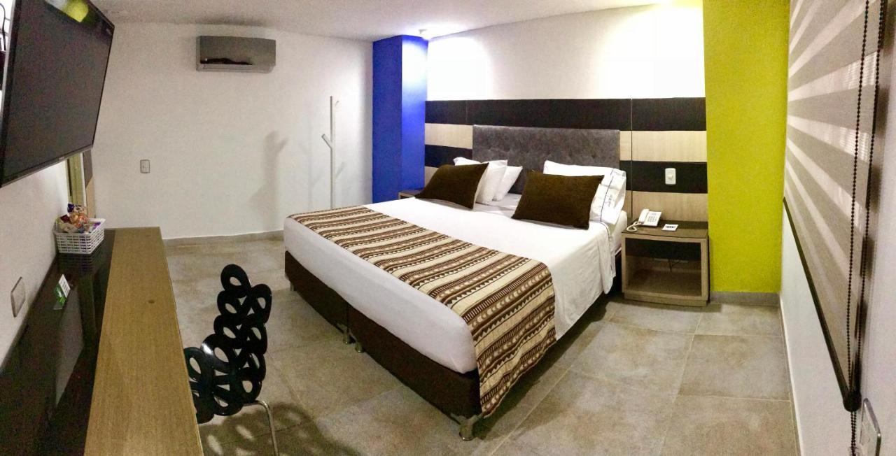 Hotel Parque 70 Medellín Buitenkant foto
